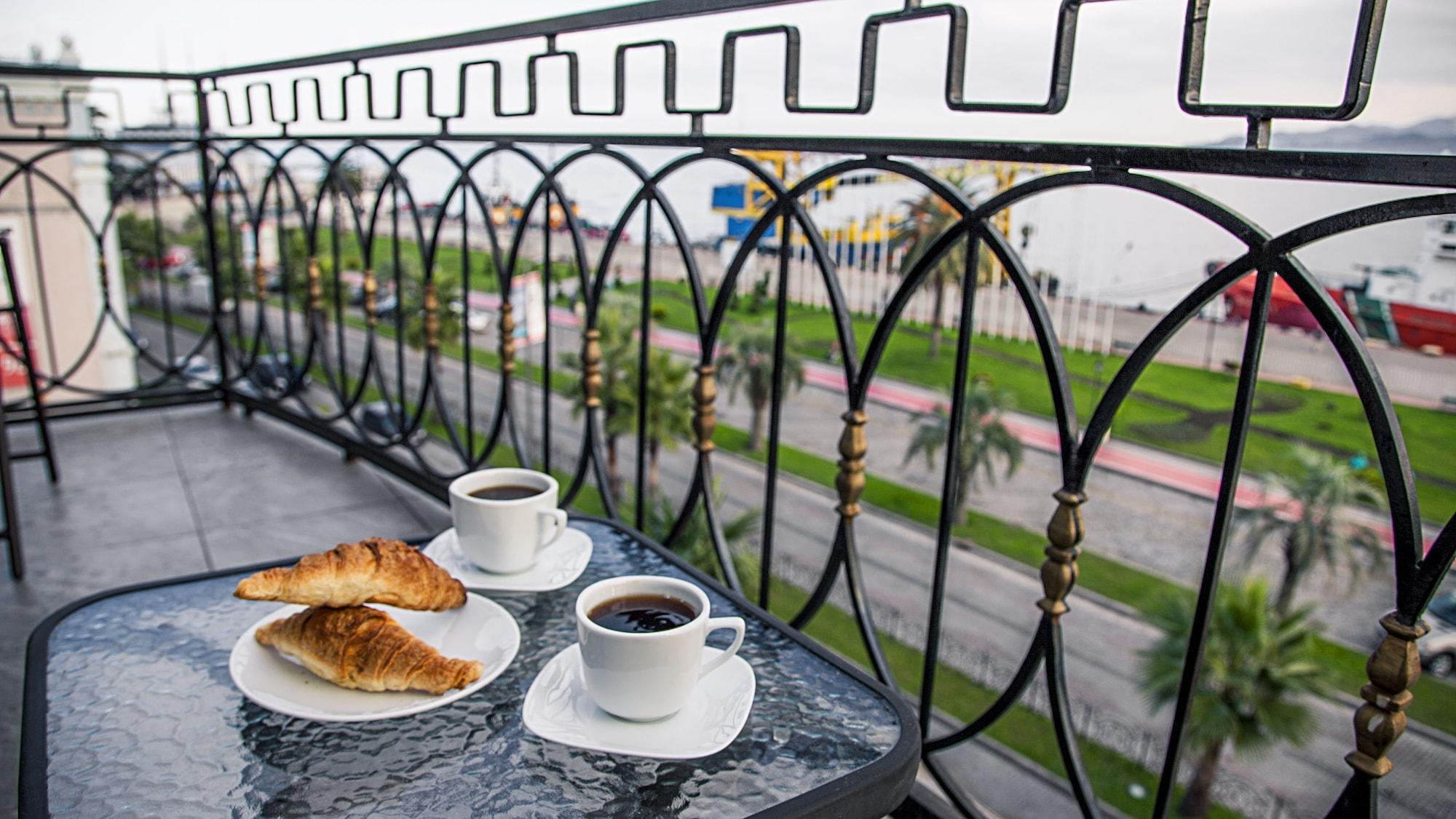 Фото The Admiral Hotel