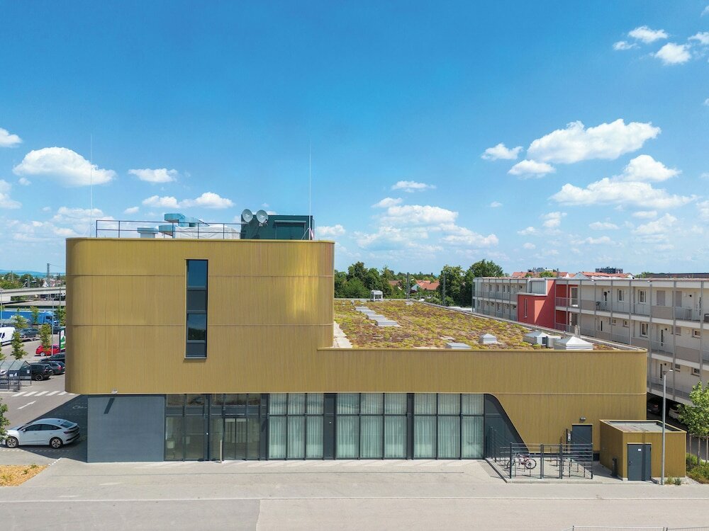 Фото Styles Hotel Nördlingen