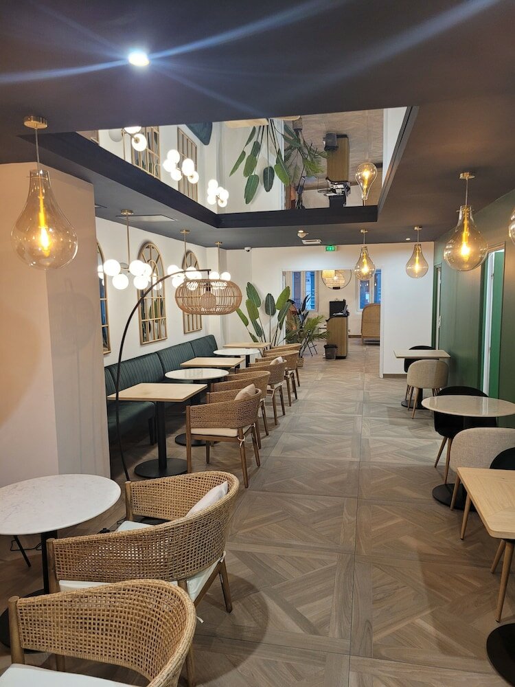 Фото Kyriad Marseille Centre Paradis