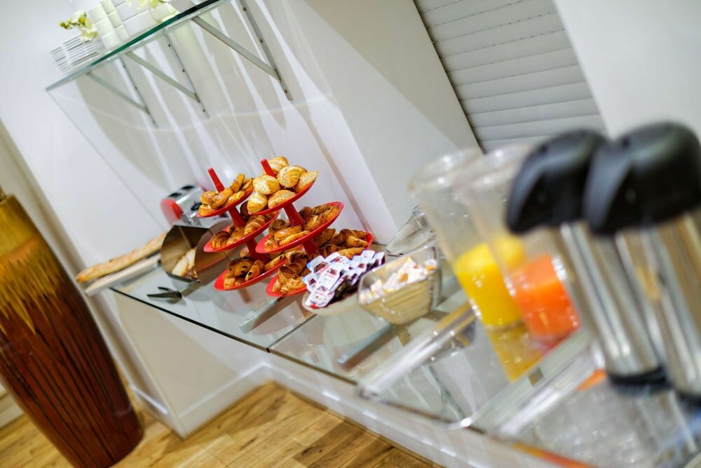 Фото Hotel George