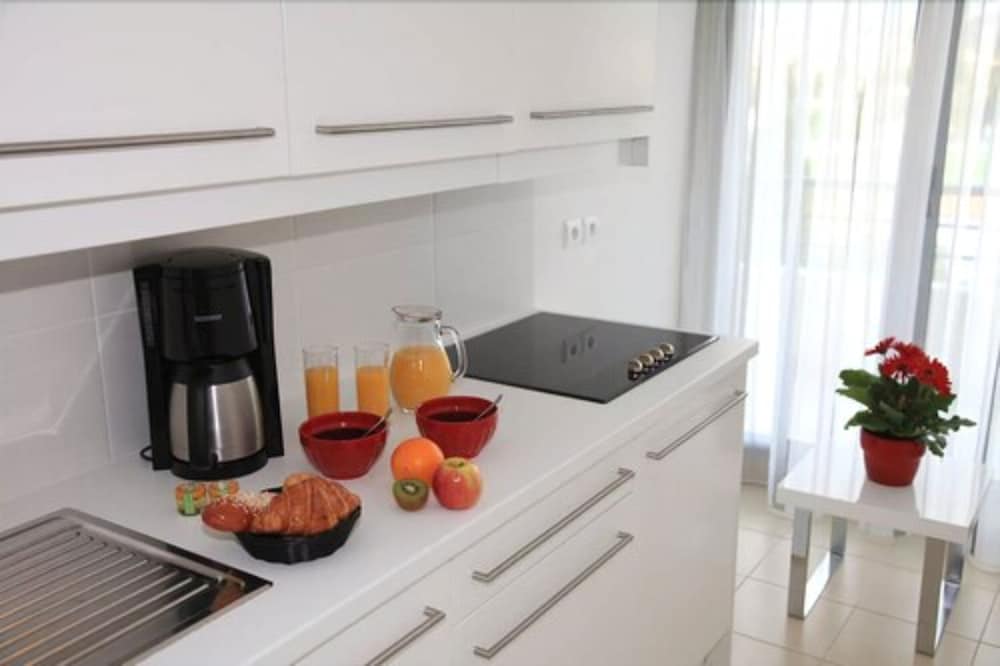 Фото Nemea Le Lido in Cagnes-sur-Mer