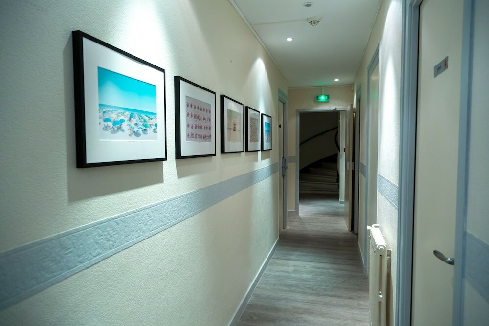 Фото Hôtel La Tour de Nesle La Rochelle Vieux Port