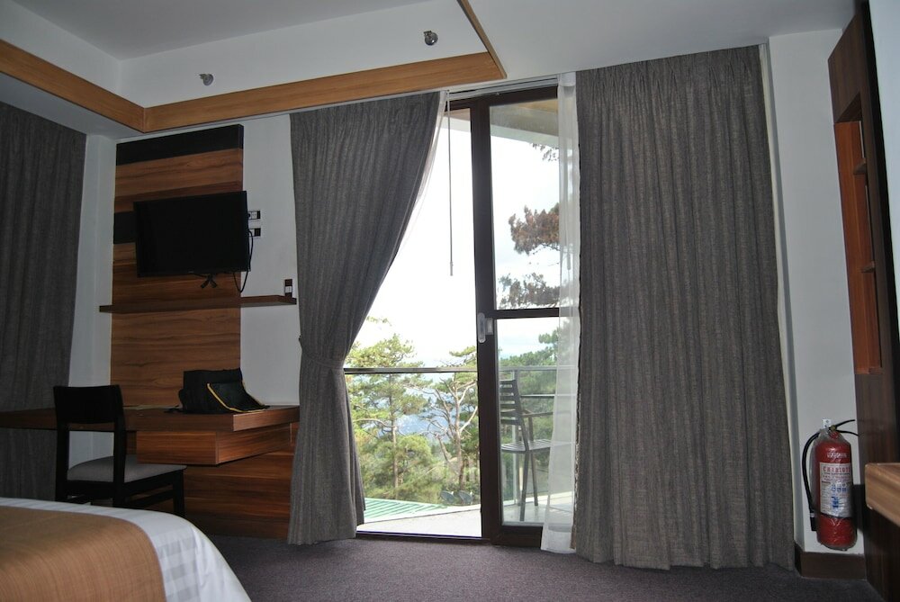 Фото Grand Sierra Pines Baguio