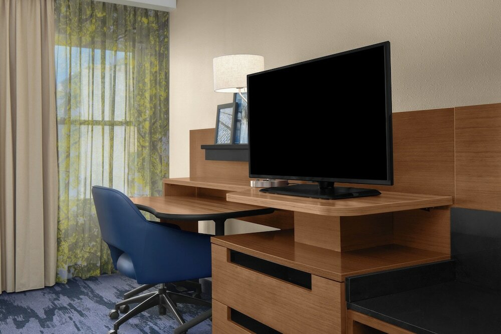 Фото Fairfield Inn & Suites Savannah Downtown/Historic District