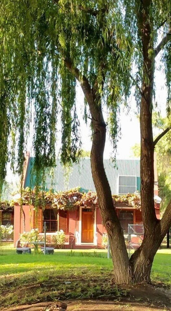 Фото Beaufort Manor Country Lodge