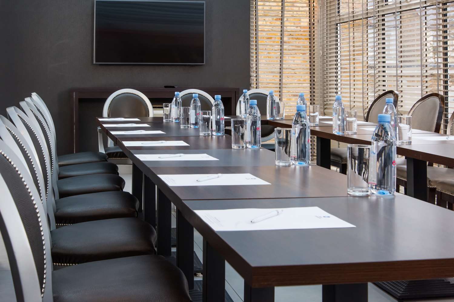 Фото Best Western Chiswick Palace & Suites