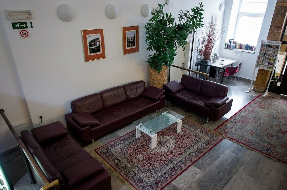 Фото Emonec Hotel