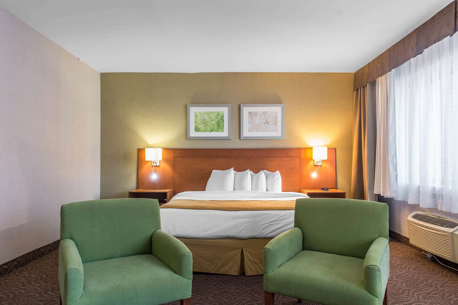 Фото Ramada Plaza by Wyndham Montreal