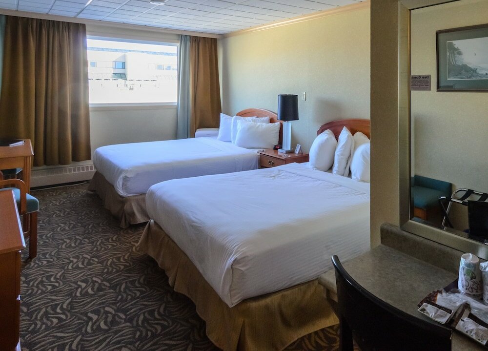 Фото Sternwheeler Hotel and Conference Centre