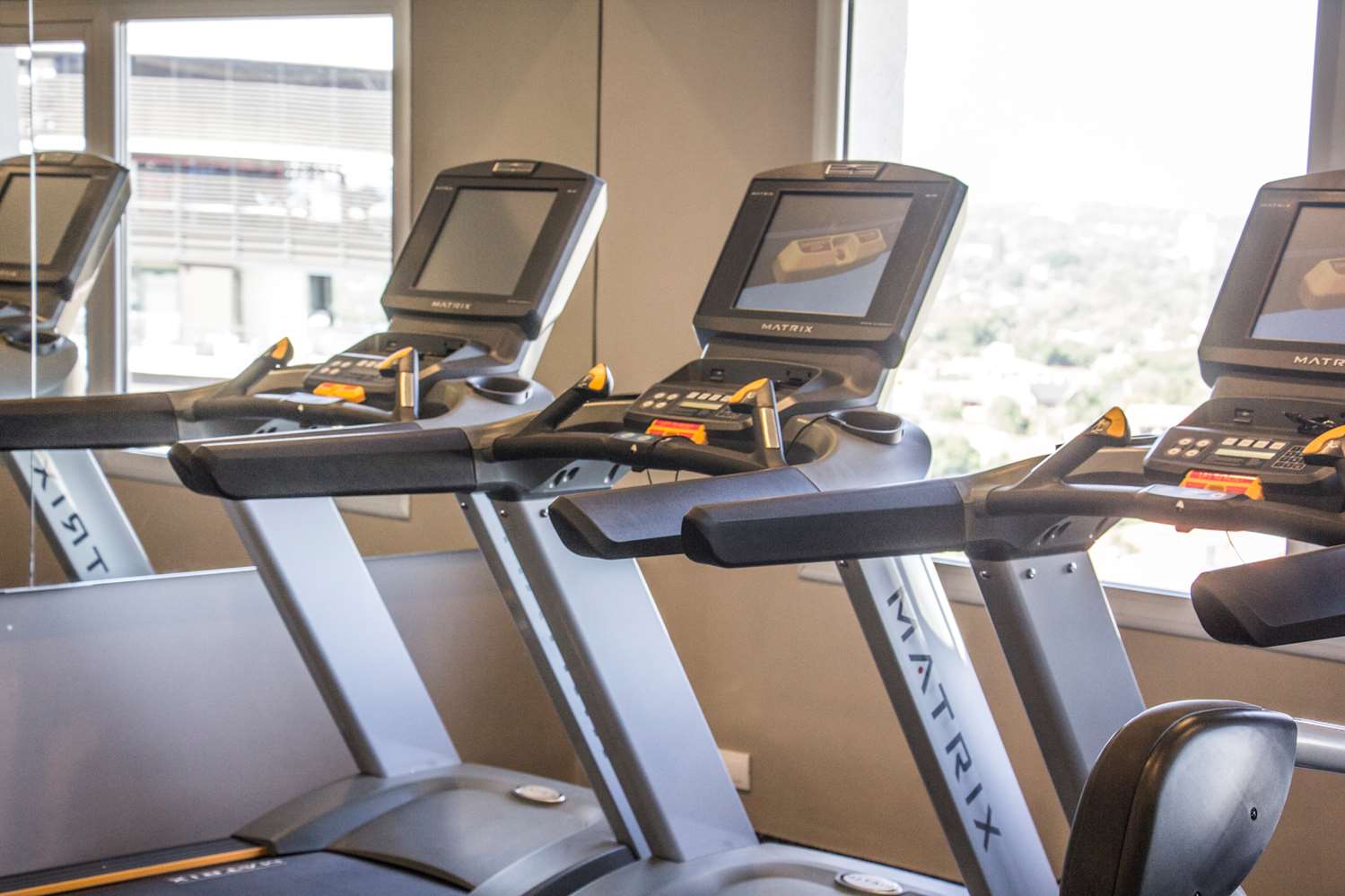 Фото Dazzler by Wyndham Asuncion