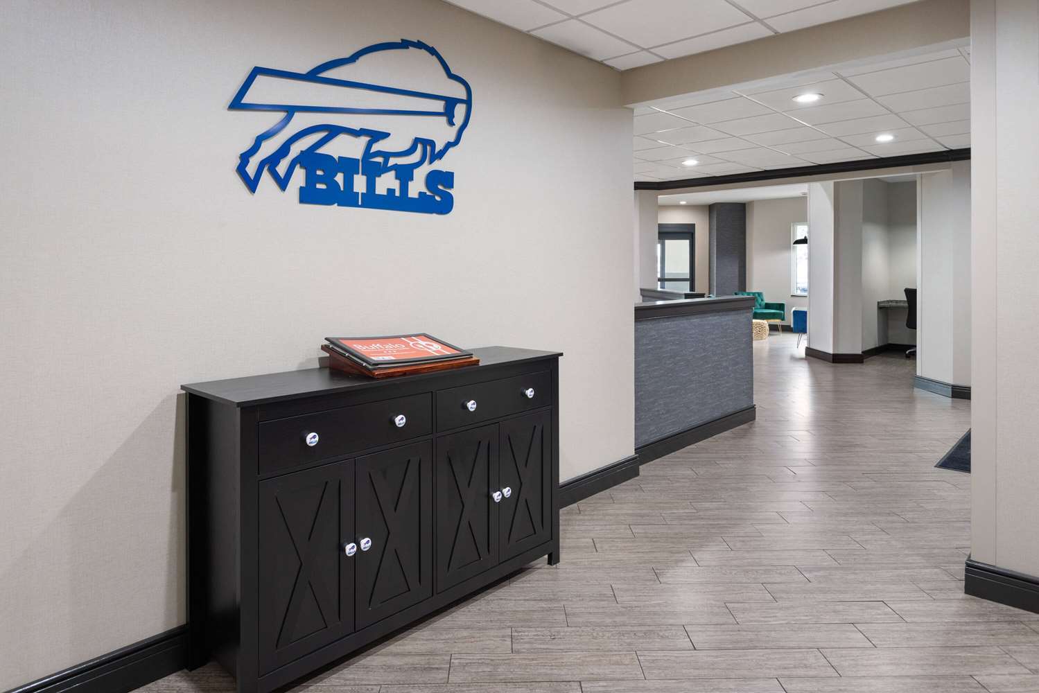 Фото La Quinta Inn by Wyndham Buffalo Airport