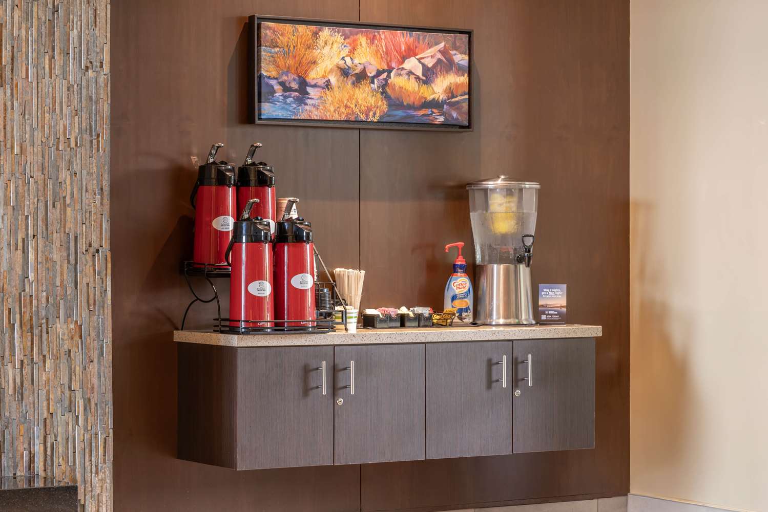 Фото Best Western Premier Boulder Falls Inn