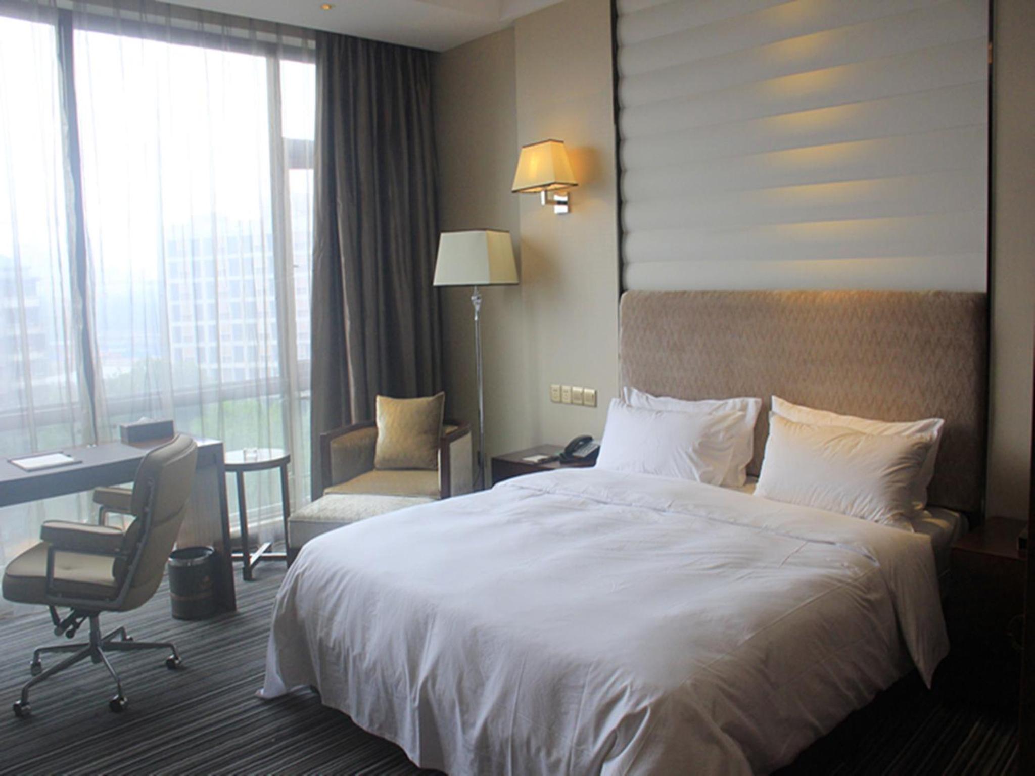 Фото Chongqing Sport Hotel