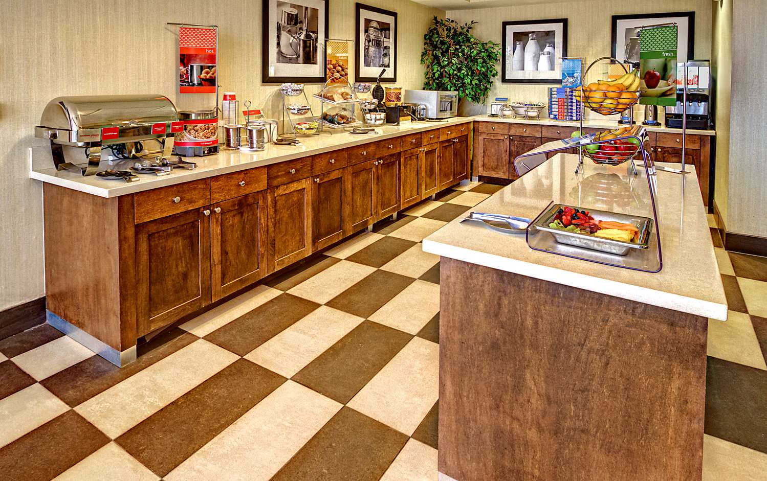 Фото Hampton Inn Midland