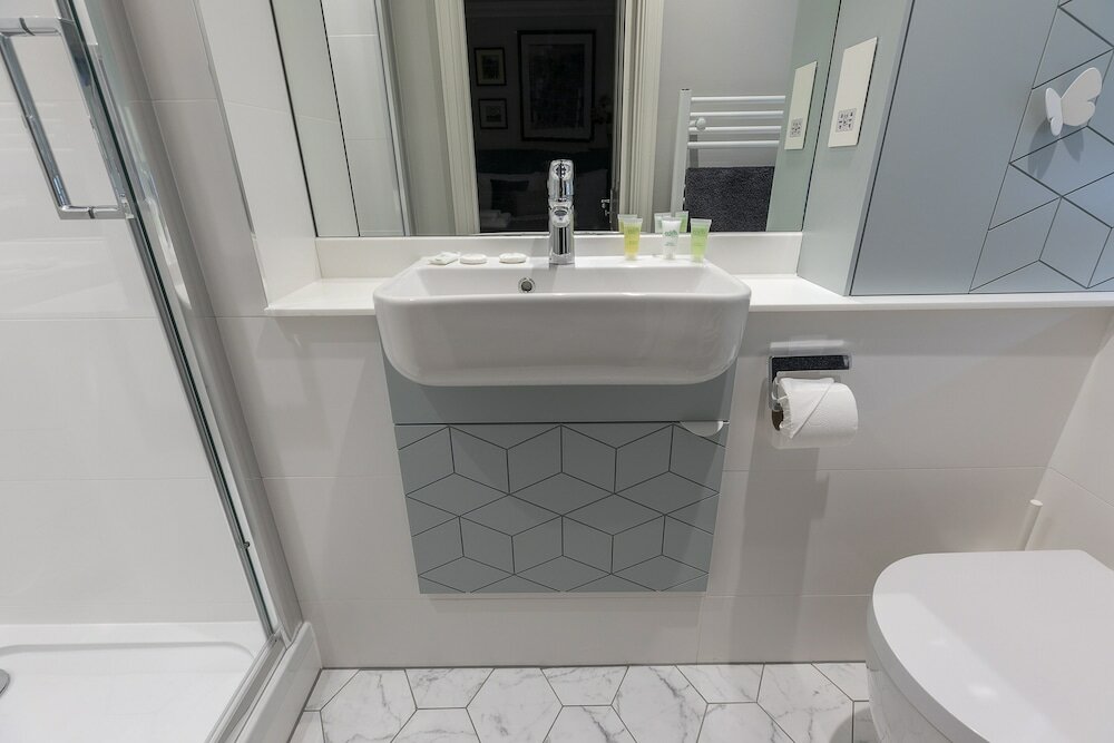 Фото Altido Beautiful 2 bed apt in Mayfair, close to Tube