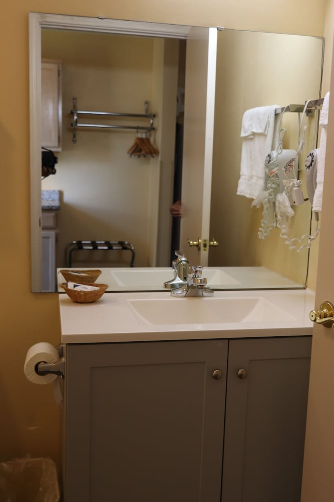 Фото Woodstream Inn