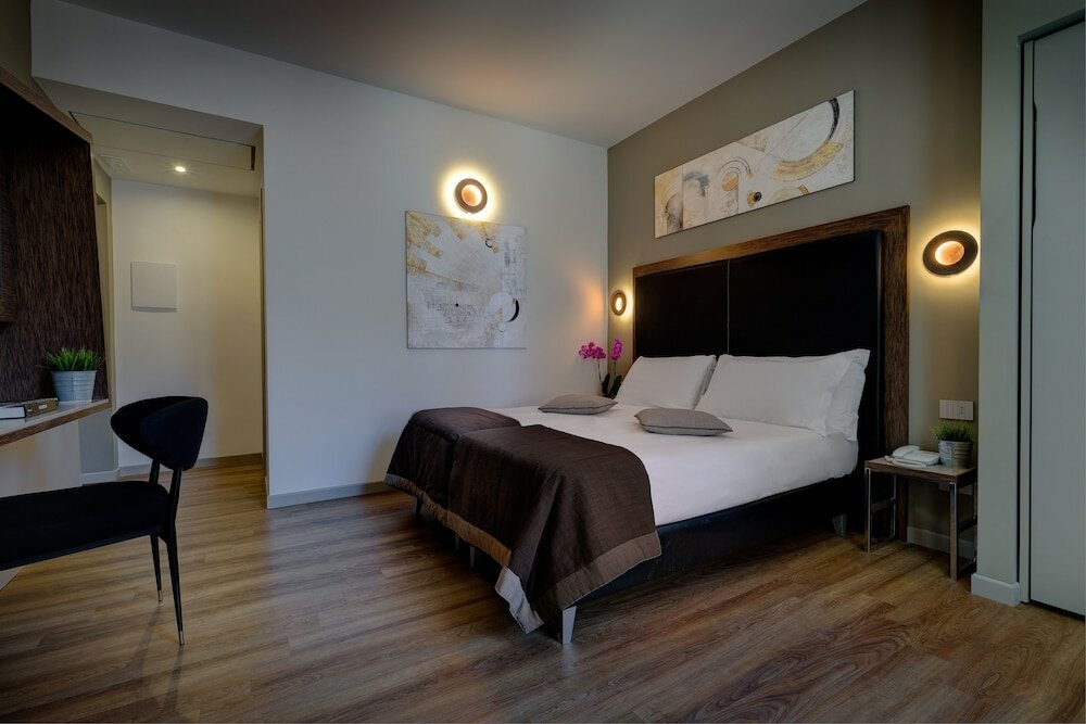 Фото Al Manthia Hotel