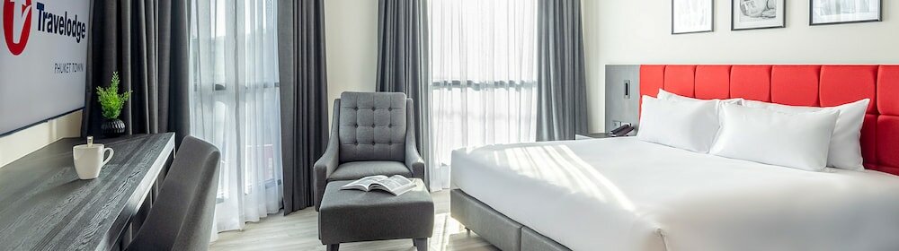 Фото Travelodge Phuket Town