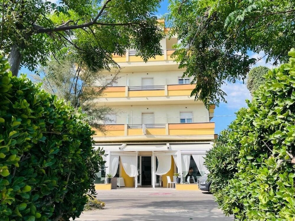 Фото Hotel Costazzurra