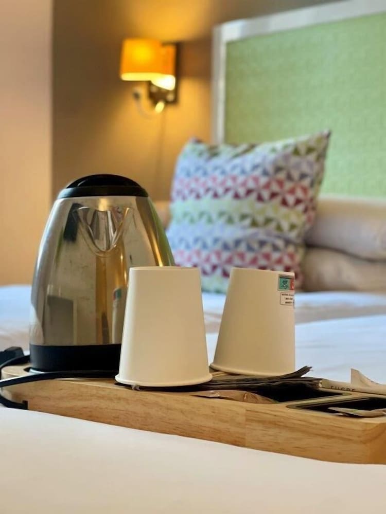 Фото Kyriad Paris 18 Porte de Clignancourt Montmartre