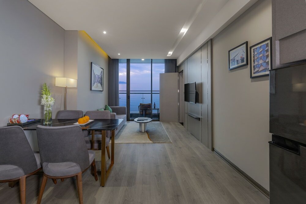 Фото Le Sands Oceanfront Danang Hotel