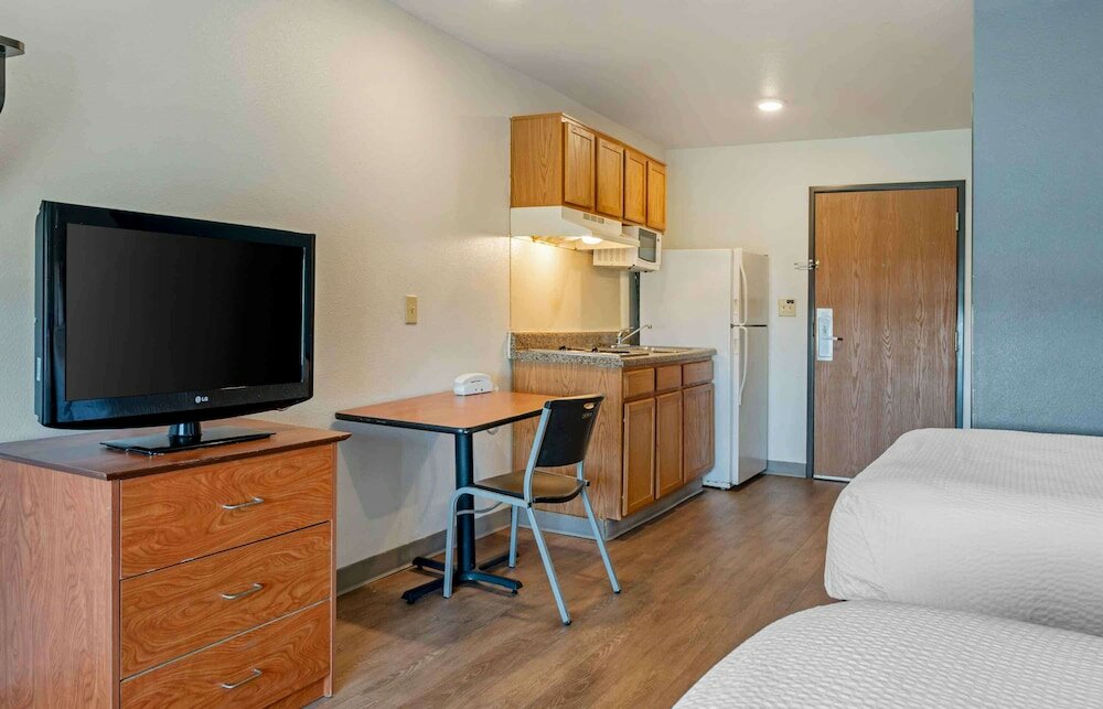Фото WoodSpring Suites Indianapolis Lawrence