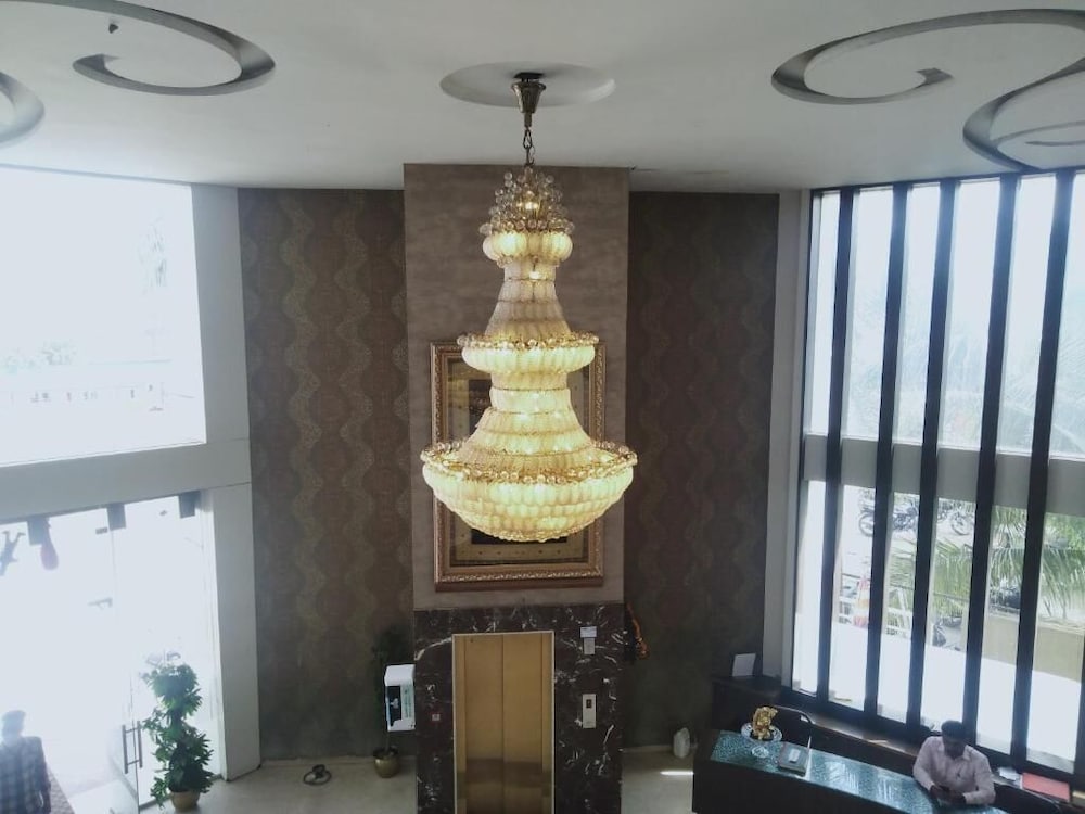 Фото Hotel Udayanraje Palace