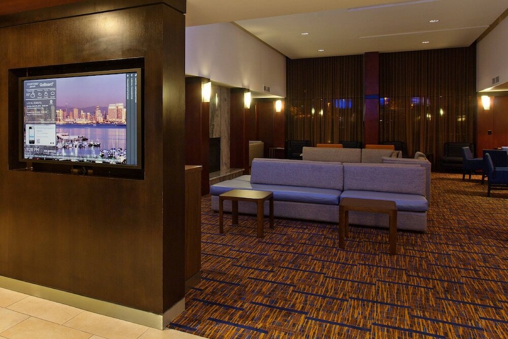 Фото Courtyard by Marriott San Diego Central