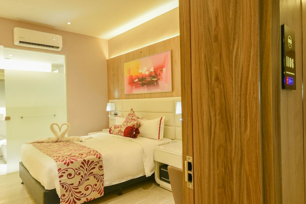 Фото Red Hotel Cubao, Quezon City