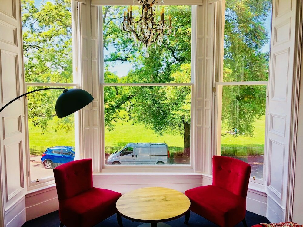 Фото Black Ivy Hotel