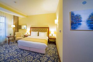 Гостиница Ramada by Wyndham Almaty