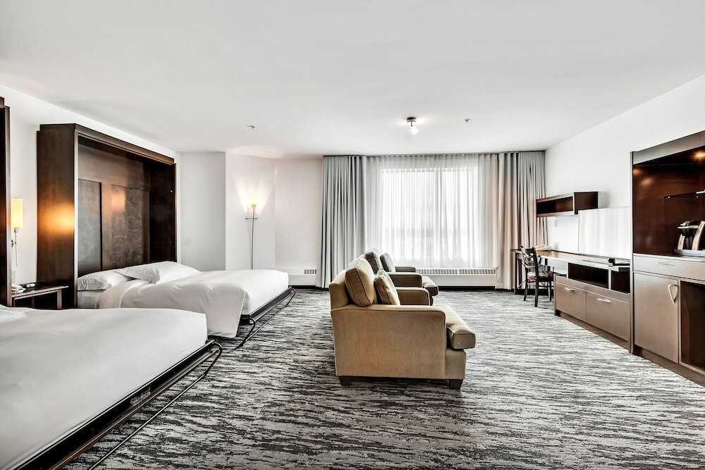 Фото Hotel Mortagne