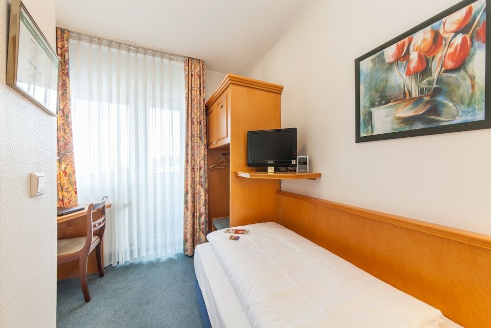 Фото Hotel Flora Düsseldorf