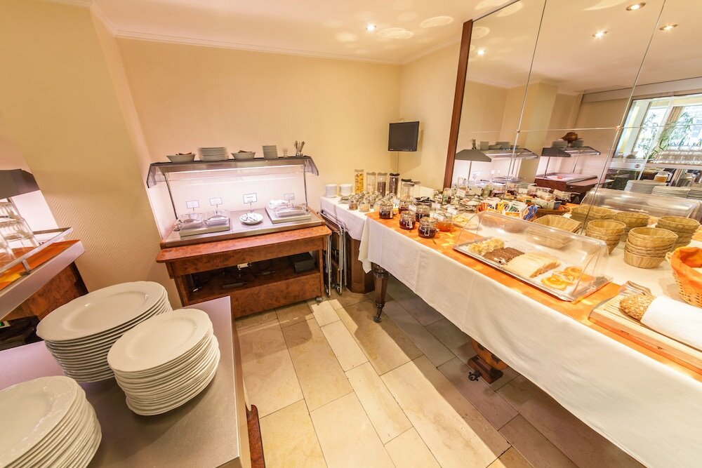 Фото Hotel Flora Düsseldorf