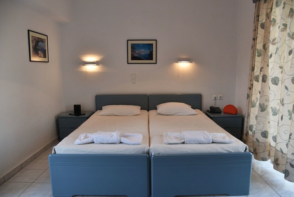 Фото Sarikampos Beach