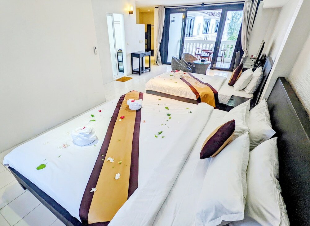 Фото Mary Beach Hotel and Resort