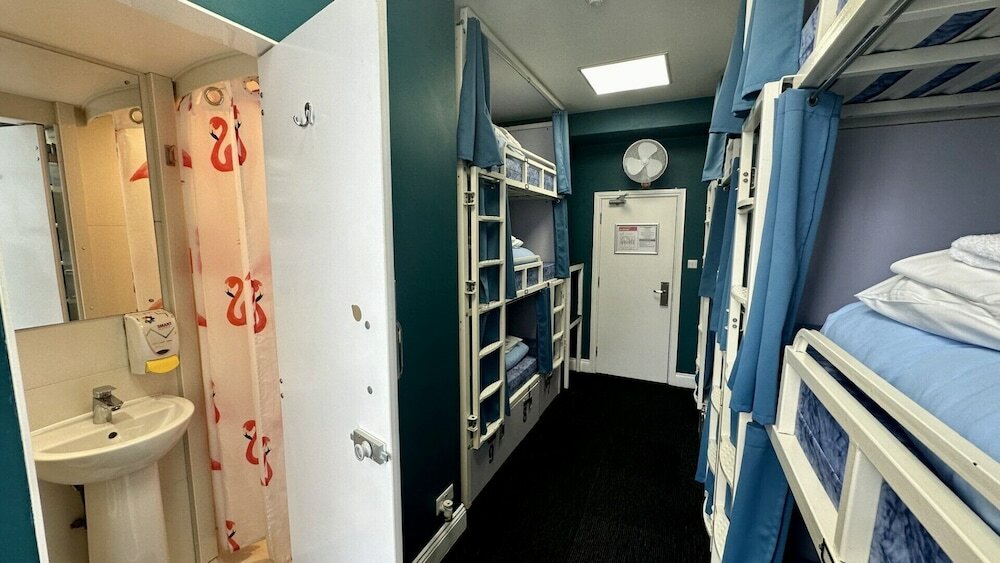 Фото Smart Russell Square Hostel