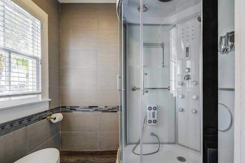 Фото The George Manor