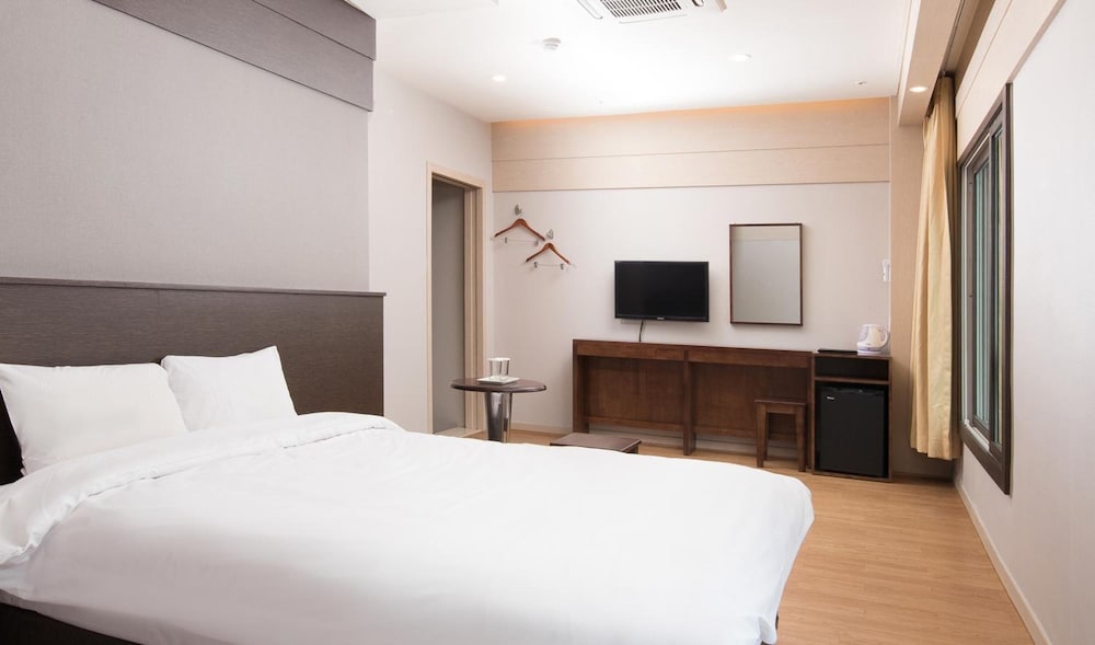 Фото Jeju Palace Hotel