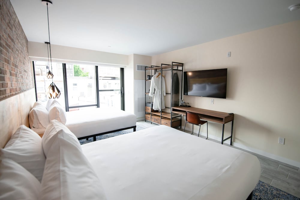 Фото The Maj Hotel