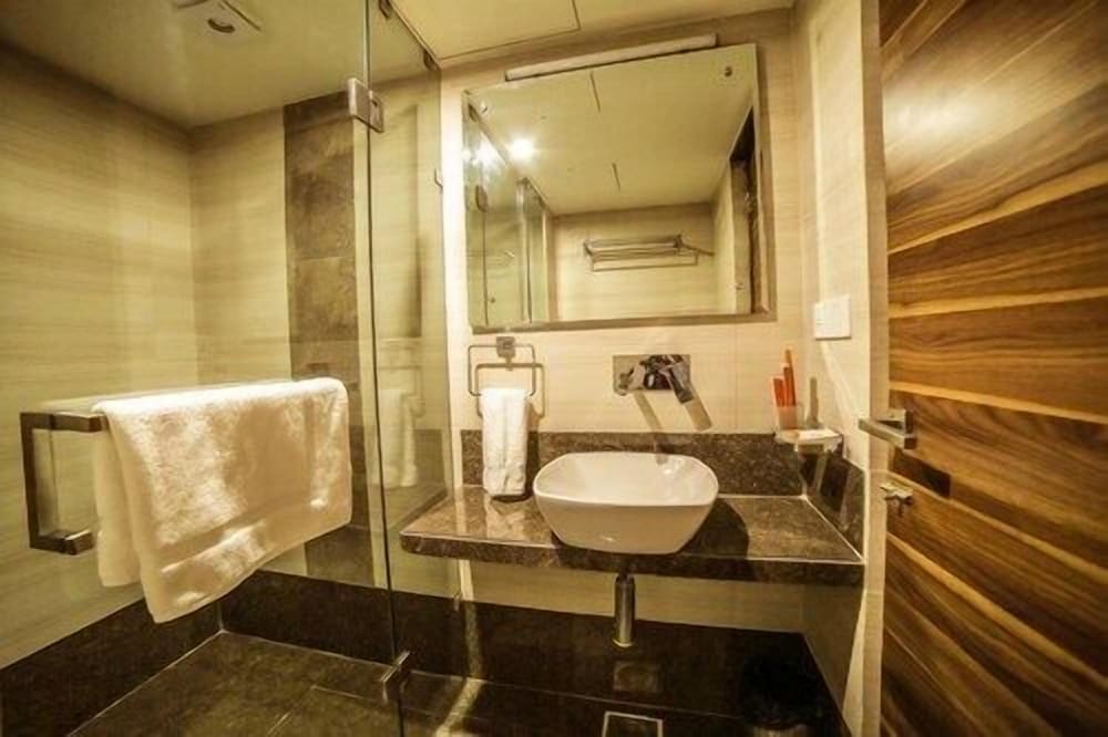 Фото The Basil Park