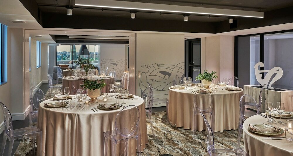 Фото Hotel Zena, a Viceroy Urban Retreat