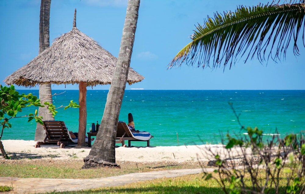 Фото Jacaranda Indian Ocean Beach Resort