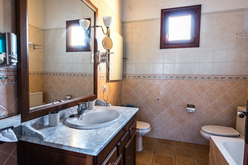 Фото Son Manera Retreat Finca