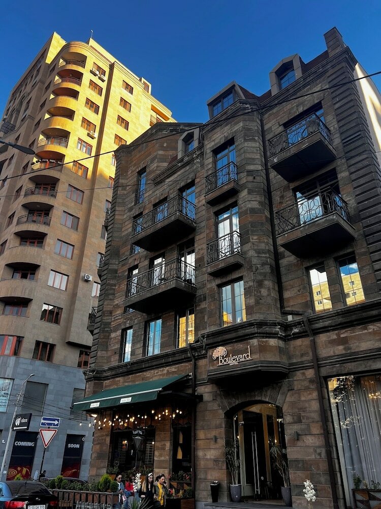 Фото Бульвар