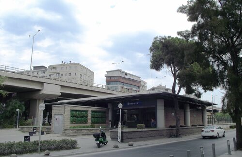 İzmir Metro (İzmir, Bornova, Kazımdirik Mah., Üniversite Cad., 7/1), metro station