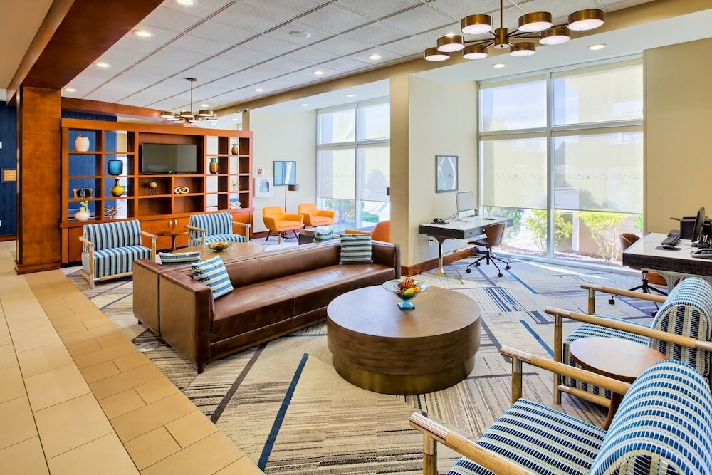 Фото Four Points by Sheraton Raleigh Durham Airport