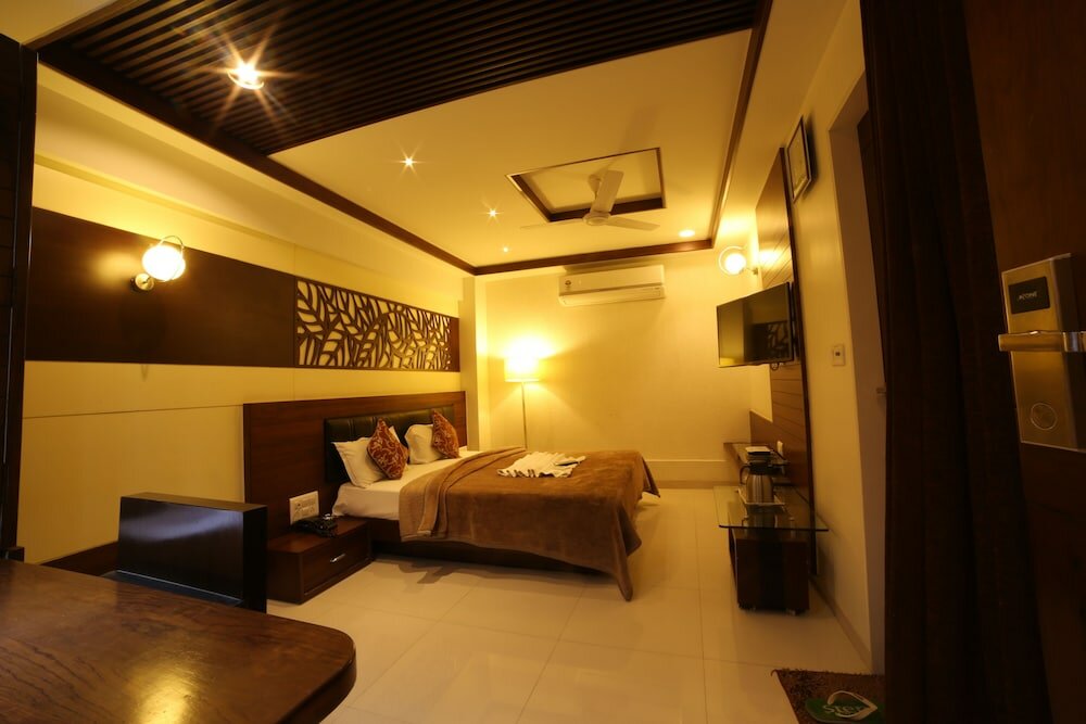 Фото Hotel Grandpragati