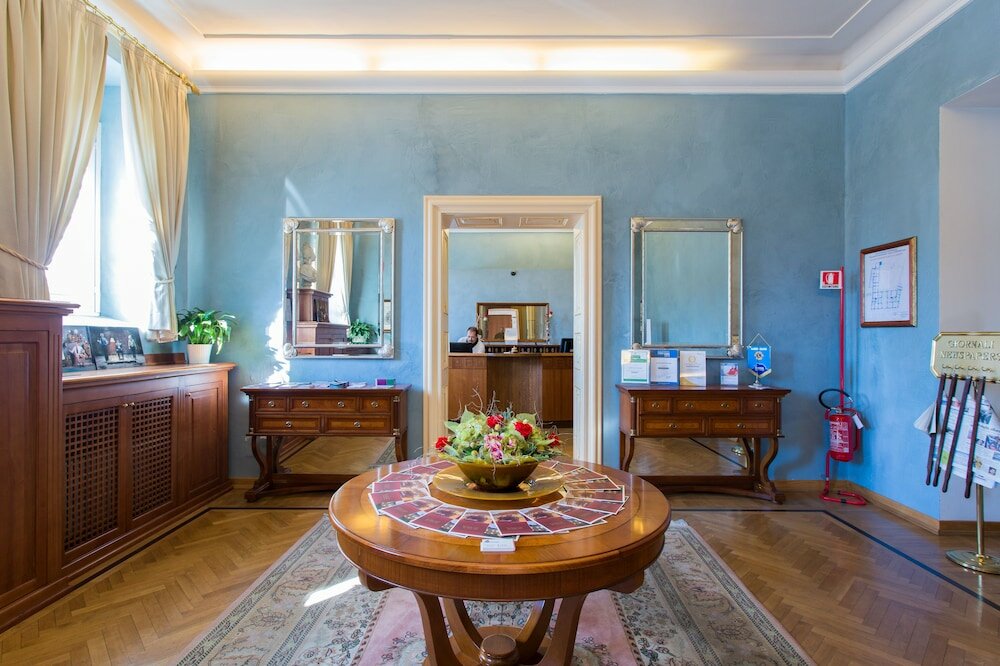 Фото Grand Hotel Entourage Palazzo Strassoldo