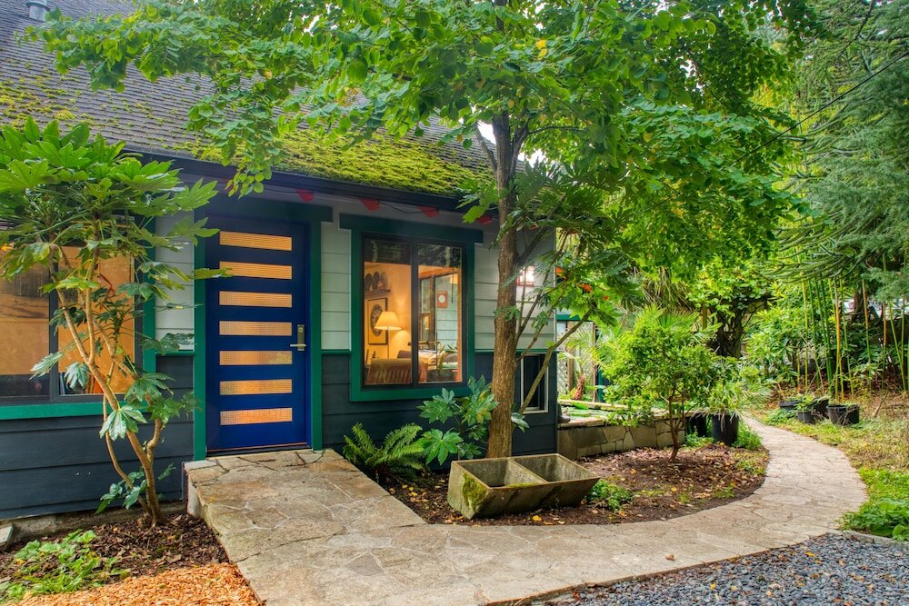 Фото Sehome Garden Inn